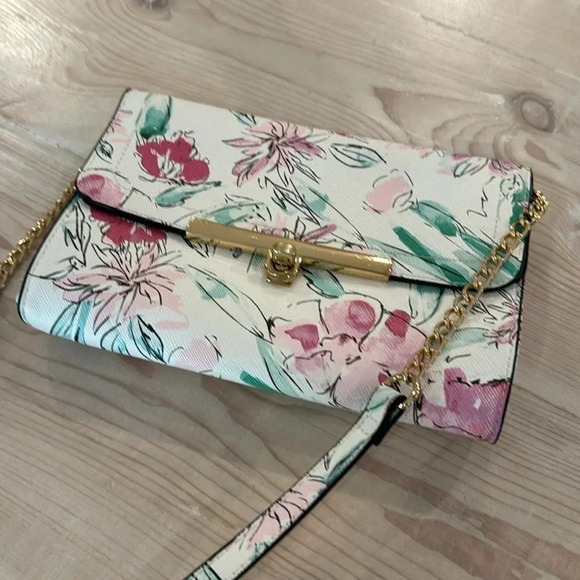 Floral Purse - Picture 3 of 12